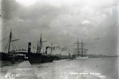 Vessels entering port,  Goole