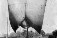 A keel running before the wind.