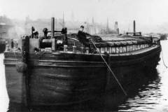 Humber keel SPRING in Hull Docks.