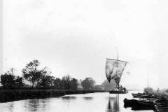 The keel Advance under way.