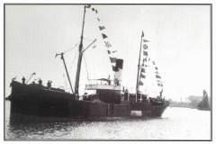 GDMA003 SS Don dressed overall for Regatta Day, Goole