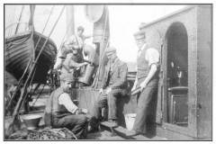 GDMA175 Crew members of SS Rosa, 1902