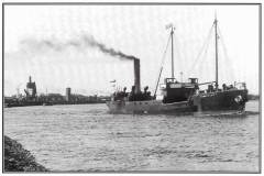 GDMA191 SS Yokefleet of Goole departing that port for sea