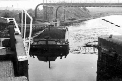 The barge Renee at Thornhill Double Bottom lock.