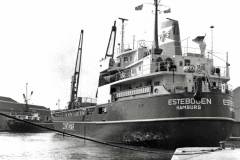 ESTEBOGEN noses out of Goole Docks.