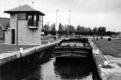The Lincoln size motor barge Misterton.