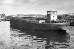 Barge Susan Peake crossing the Stanley Ferry aqueduct.