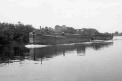 Barges near Cromwell Lock.