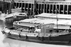 The river tug Gillian Knight.