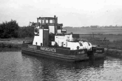 Pusher tug CH 103.