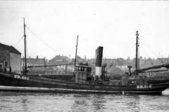 The steam drifter Agnes Garner (FD 395).