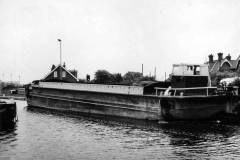 The British Waterways motor barge Delta in Sykehouse Lock.
