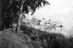 SS Aire aground in the River Ouse in 1958.