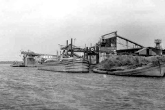 Barges moored at Girton Gravel Wharf