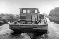 The motor barge No 1.