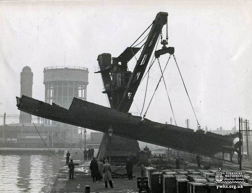 50-ton hydraulic crane, Goole