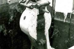 An example of a canal lock paddle gear.
