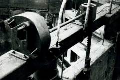 A lock gate rack and pinion paddle mechanism.