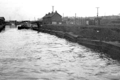 Approaching Stanley Ferry Aqueduct.