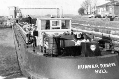 Barge Humber Renown entering a lock on the Aire and Calder Navigation.