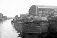 The partially laden HUMBER ENTERPRISE.