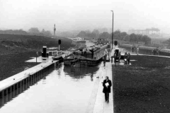 Battle Stone entering a lock.