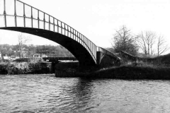 Battyeford Hauling Bridge No 14 at Mirfield.