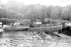 JONDOR on the Aire & Calder Navigation.