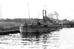 Barge Kirkby at a rail operated coal-drop.