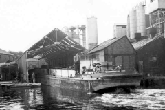 The tanker barge Redshank C.