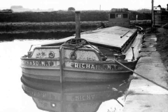 Barge Richard MT at Fletcher\'s Basin, Stanley Ferry.