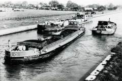 The British waterways barges Waterdog BW and Liliane.