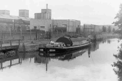 The twin-cylinder short-boat Irwell.