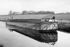 The motor barge BONBY.