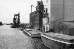 Barge Goole Star at the Hudson & Ward\'s Goole facility.