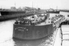 Tanker barge Bilsdale H leaving Goole Docks, en-route for Leeds.