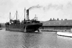 The steam collier Kenneth Hawksfield.