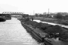 A laden compartment boat train at Stanley Ferry.