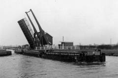 Kirkhouse Green lift bridge.