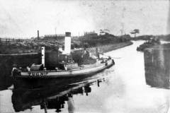 Steam tug No 7 approaching Thwaite Basin.
