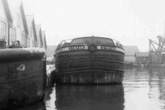 The \'Sheffield\' size motor barge Syntan moored in Goole Docks.