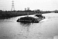 The heavily laden motor barge ABLEN.