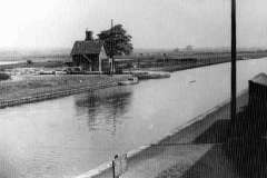 The site of the closed Foxholes Lock.